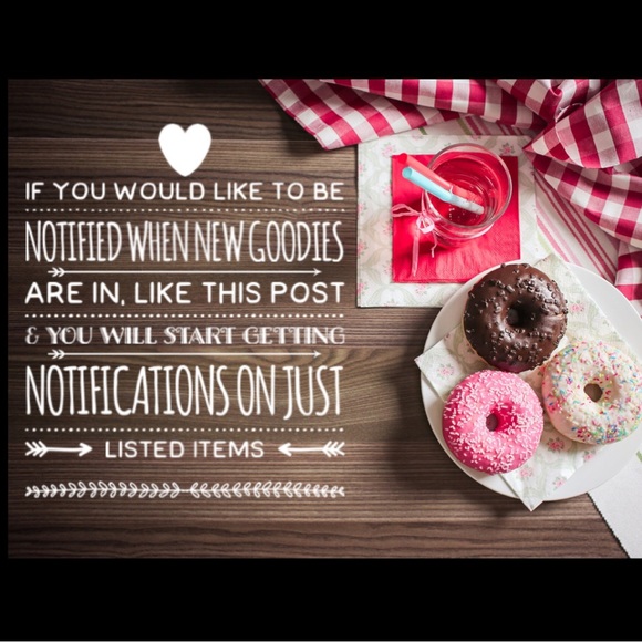 **New Items In! NEW Triangle Hoop Earrings - Picture 9 of 9